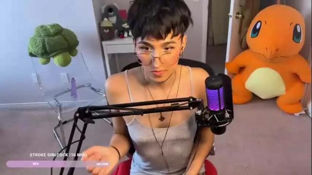 Image 10 of joystickjackie Stream on Chaturbate on 1 month ago