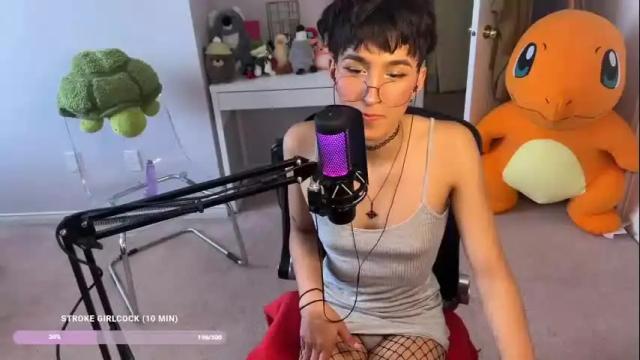 Image 8 of joystickjackie Stream on Chaturbate on 1 month ago