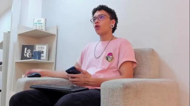 Image 3 of jp_colleman Stream on Chaturbate on 1 month ago