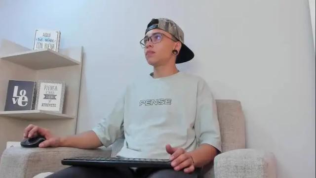 Image 2 of jp_colleman Stream on Chaturbate on 1 month ago