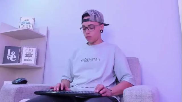 Image 3 of jp_colleman Stream on Chaturbate on 1 month ago