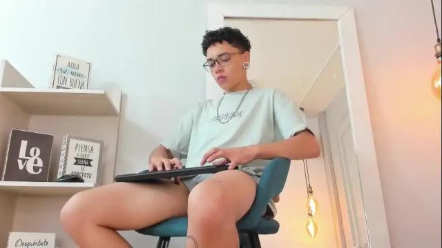Image 3 of jp_colleman Stream on Chaturbate on 1 month ago