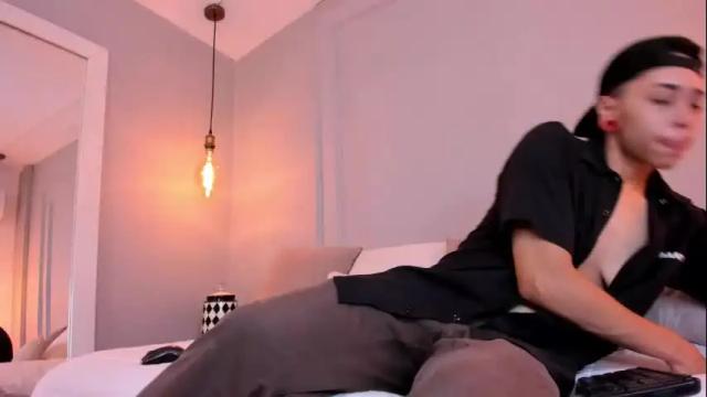 Image 3 of jp_colleman Stream on Chaturbate on 29 days ago