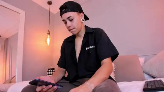 Image 4 of jp_colleman Stream on Chaturbate on 29 days ago