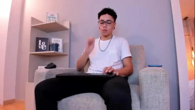 Image 2 of jp_colleman Stream on Chaturbate on 24 days ago