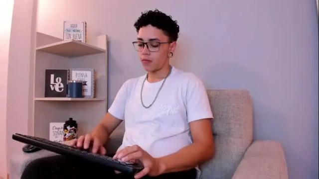 Image 7 of jp_colleman Stream on Chaturbate on 24 days ago