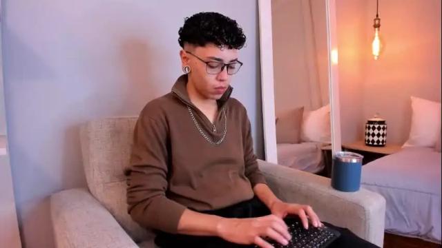 Image 2 of jp_colleman Stream on Chaturbate on 12 days ago