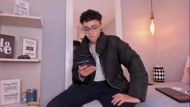 Image 3 of jp_colleman Stream on Chaturbate on 5 months ago