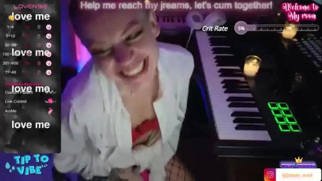 Image 2 of jream_evol Stream on Chaturbate on 16 months ago