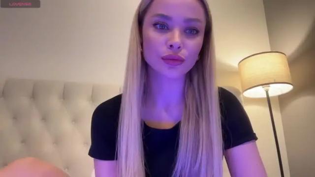 Image 12 of js_girls Stream on Chaturbate on 16 months ago