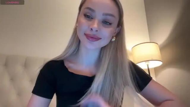 Image 6 of js_girls Stream on Chaturbate on 16 months ago