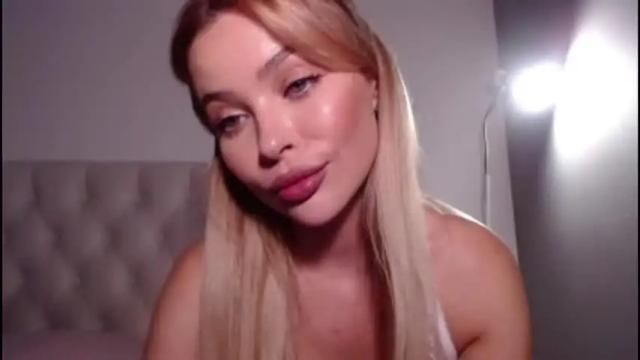 Image 8 of js_girls Stream on Chaturbate on 25 days ago