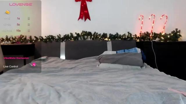 Image 3 of jscarlett Stream on Chaturbate on 16 months ago