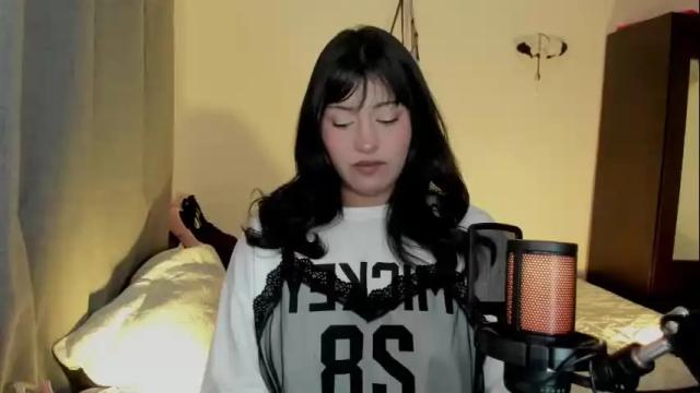 Image 3 of ju_kyung Stream on Chaturbate on 1 month ago
