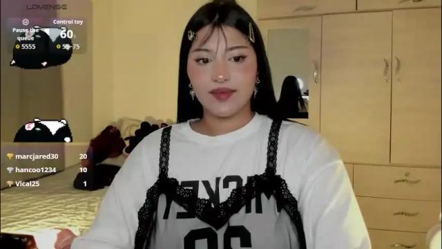 Image 3 of ju_kyung Stream on Chaturbate on 2 days ago