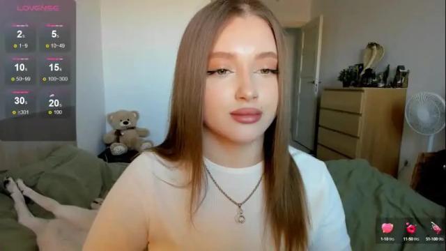 Image 2 of ju_lii Stream on Chaturbate on 1 month ago
