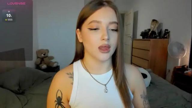 Image 2 of ju_lii Stream on Chaturbate on 1 month ago