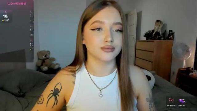 Image 3 of ju_lii Stream on Chaturbate on 1 month ago