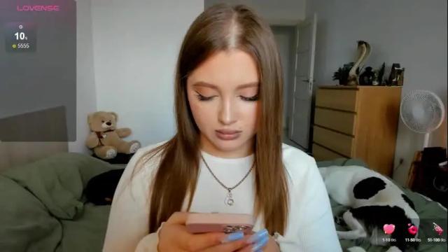 Image 8 of ju_lii Stream on Chaturbate on 1 month ago