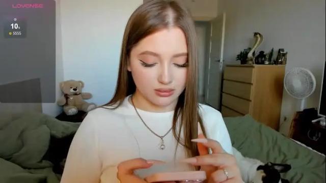 Image 8 of ju_lii Stream on Chaturbate on 1 month ago