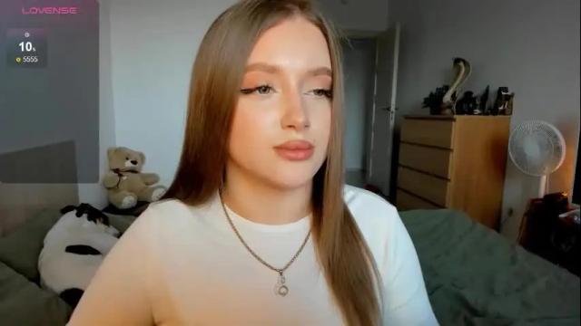 Image 2 of ju_lii Stream on Chaturbate on 1 month ago