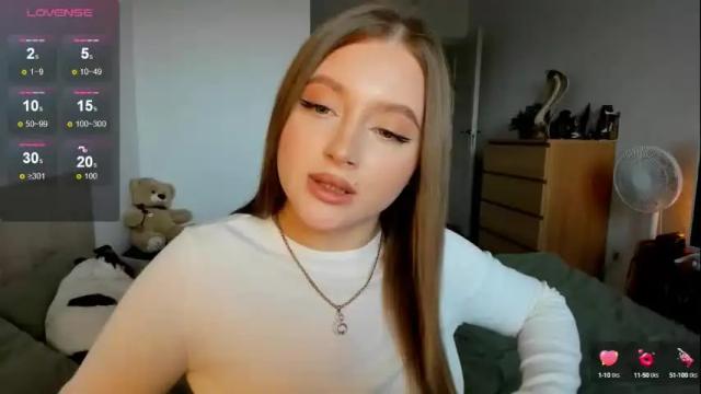 Image 4 of ju_lii Stream on Chaturbate on 1 month ago
