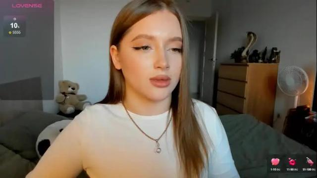 Image 7 of ju_lii Stream on Chaturbate on 1 month ago