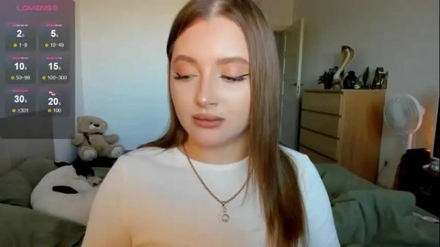Image 2 of ju_lii Stream on Chaturbate on 1 month ago