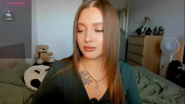 Image 2 of ju_lii Stream on Chaturbate on 27 days ago