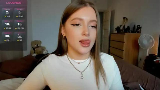 Image 10 of ju_lii Stream on Chaturbate on 19 days ago