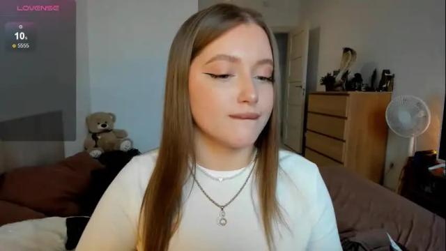 Image 12 of ju_lii Stream on Chaturbate on 19 days ago