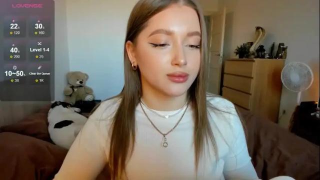 Image 4 of ju_lii Stream on Chaturbate on 18 days ago