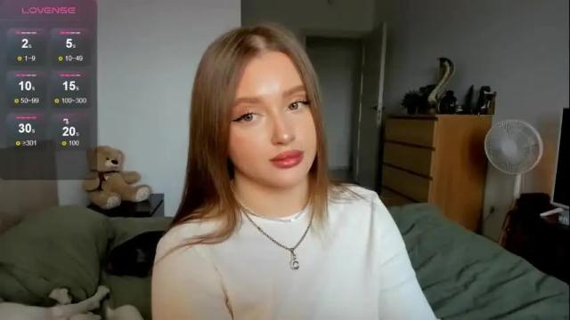 Image 10 of ju_lii Stream on Chaturbate on 13 days ago