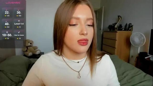 Image 4 of ju_lii Stream on Chaturbate on 13 days ago