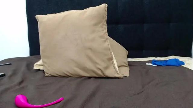 Image 11 of juan_and_luciana Stream on Chaturbate on 1 month ago