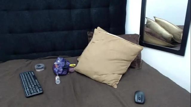 Image 11 of juan_and_luciana Stream on Chaturbate on 1 month ago