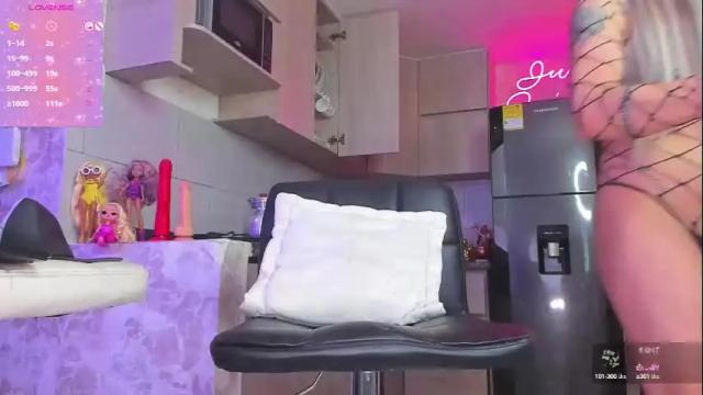 Image 7 of juana18quintero Stream on Chaturbate on 1 month ago