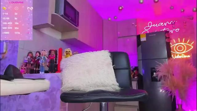 Image 11 of juana18quintero Stream on Chaturbate on 13 days ago