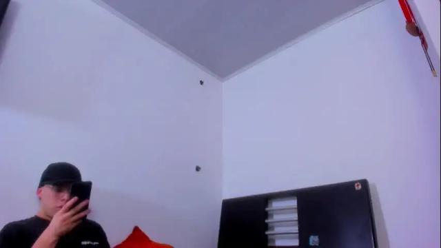 Image 11 of juanftmaria Stream on Chaturbate on 3 months ago