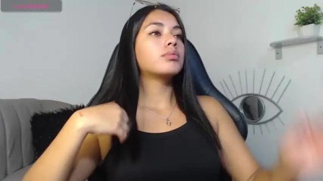 Image 2 of juanita_angell Stream on Chaturbate on 18 months ago