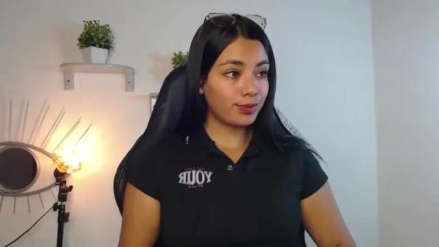 Image 11 of juanita_angell Stream on Chaturbate on 18 months ago