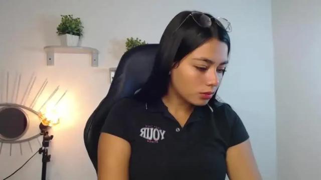 Image 12 of juanita_angell Stream on Chaturbate on 18 months ago