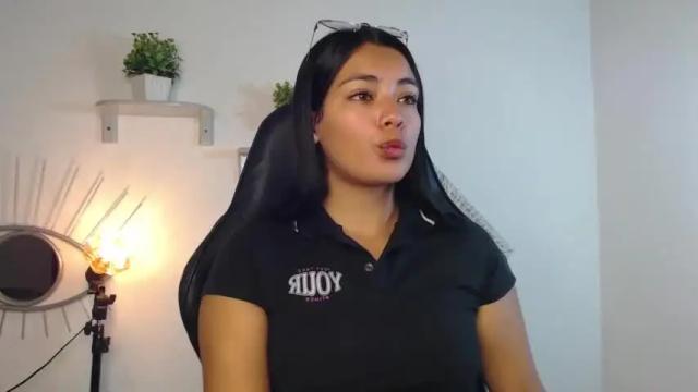 Image 4 of juanita_angell Stream on Chaturbate on 18 months ago