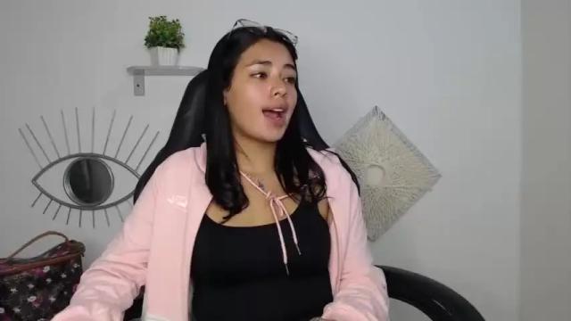 Image 10 of juanita_angell Stream on Chaturbate on 18 months ago