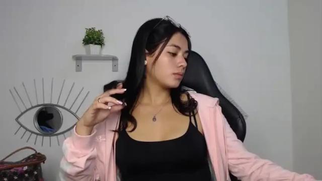 Image 2 of juanita_angell Stream on Chaturbate on 18 months ago