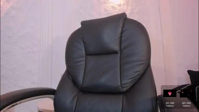 Image 12 of juanitaclay Stream on Chaturbate on 10 days ago