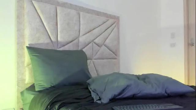 Image 3 of juanjo_fox Stream on Chaturbate on 3 months ago