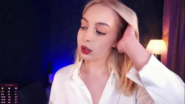 Image 4 of judithchristina Stream on Chaturbate on 1 month ago