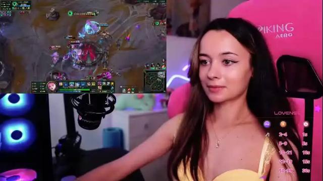 Image 2 of juicy___angel Stream on Chaturbate on 1 month ago