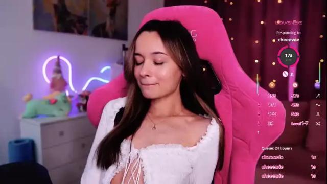 Image 11 of juicy___angel Stream on Chaturbate on 1 month ago